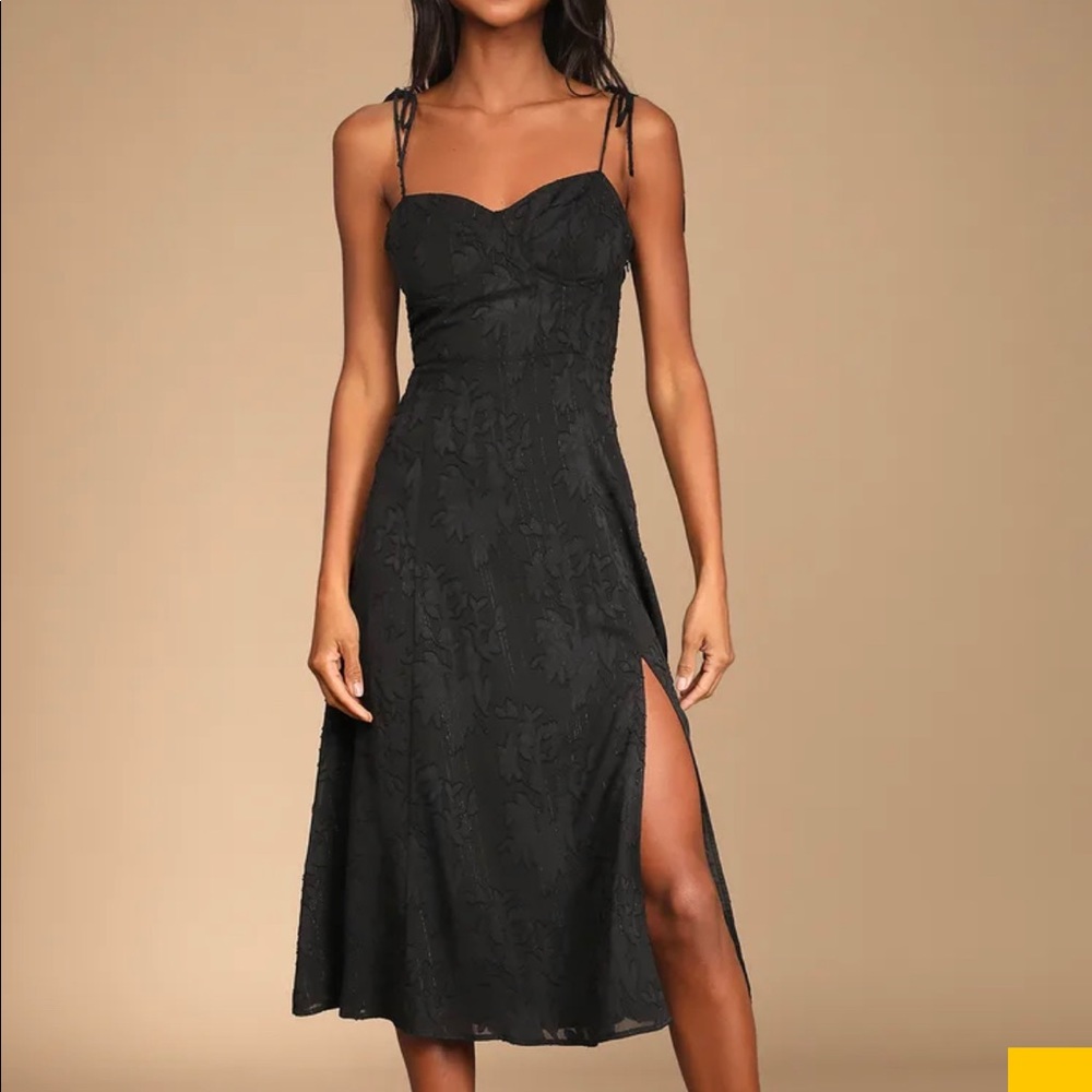 Lulus Small - Loveliest Looks Black Floral Jacquard Tie-Strap Midi Dress